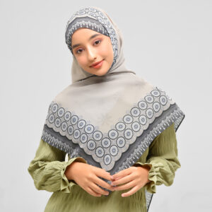Kerudung Segi Empat Zahira Fathin
